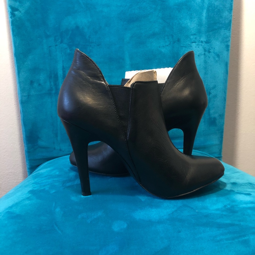 BCBG black patent leather booties